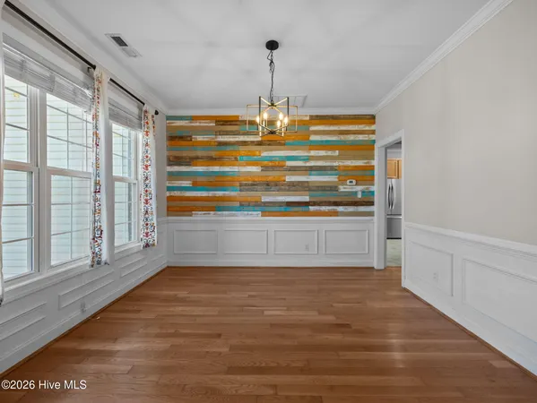 $375,000 | 118 Farmington Drive, Richlands, NC 28574