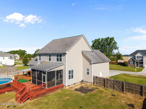 $375,000 | 118 Farmington Drive, Richlands, NC 28574