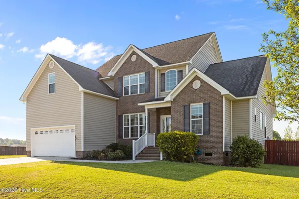 $375,000 | 118 Farmington Drive, Richlands, NC 28574