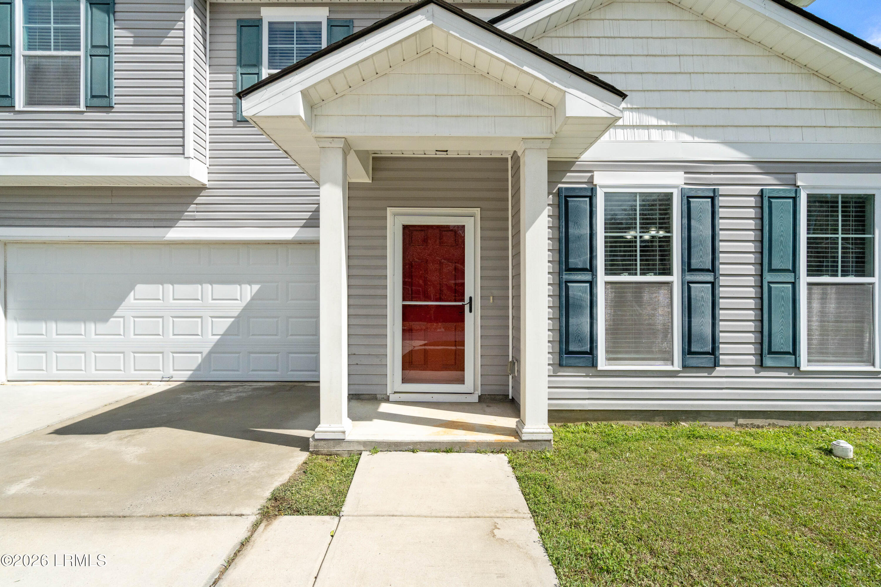 105 Okatie Park Circle West Ridgeland, SC 29936 - Photo 4 of 40 105 Okatie Park Cir -5
