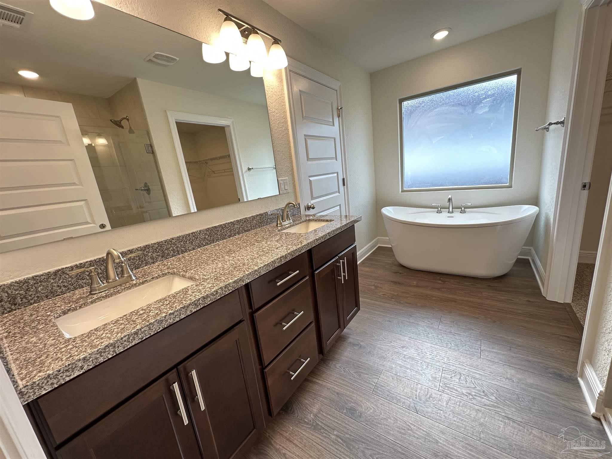 5202 Barnett Road Milton, FL 32583 - Photo 14 of 15 Pics of another home/same plan. Colors will vary.