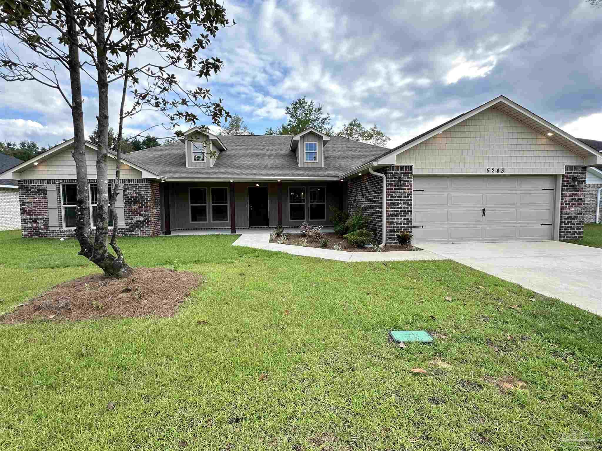 5202 Barnett Road Milton, FL 32583 - Photo 2 of 15 Pics of another home/same plan. Colors will vary.
