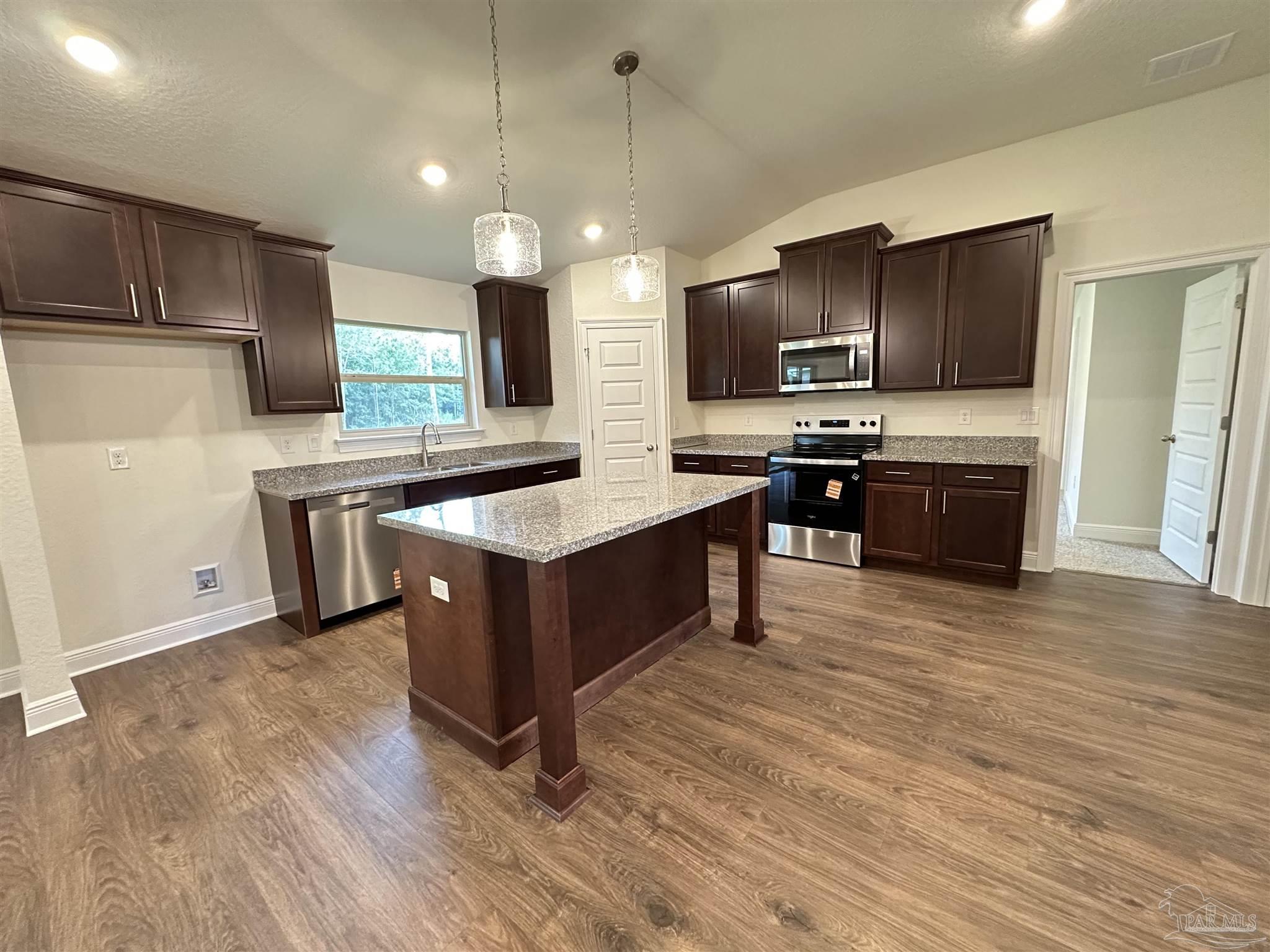 5202 Barnett Road Milton, FL 32583 - Photo 6 of 15 Pics of another home/same plan. Colors will vary.