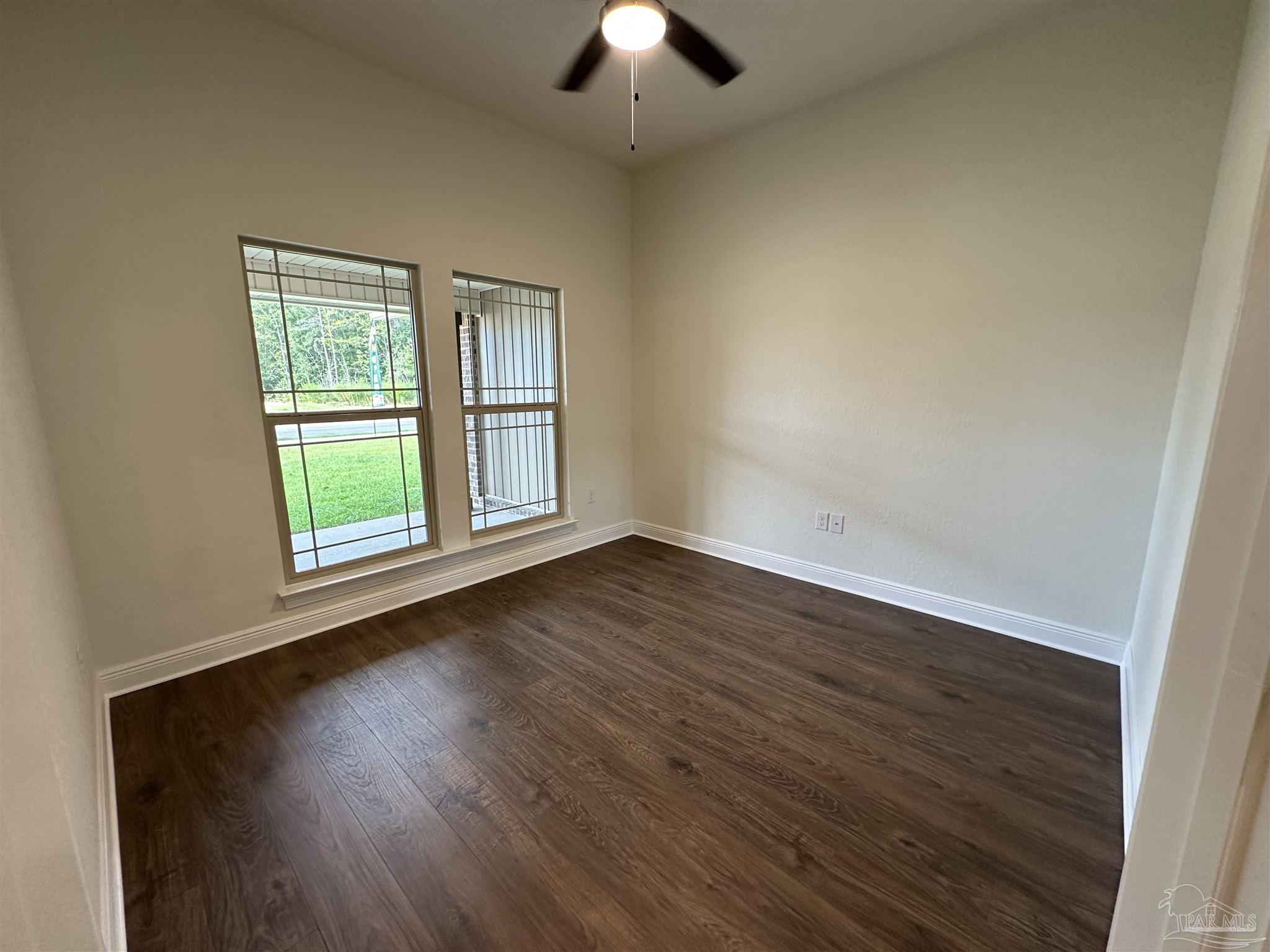 5202 Barnett Road Milton, FL 32583 - Photo 9 of 15 Pics of another home/same plan. Colors will vary.