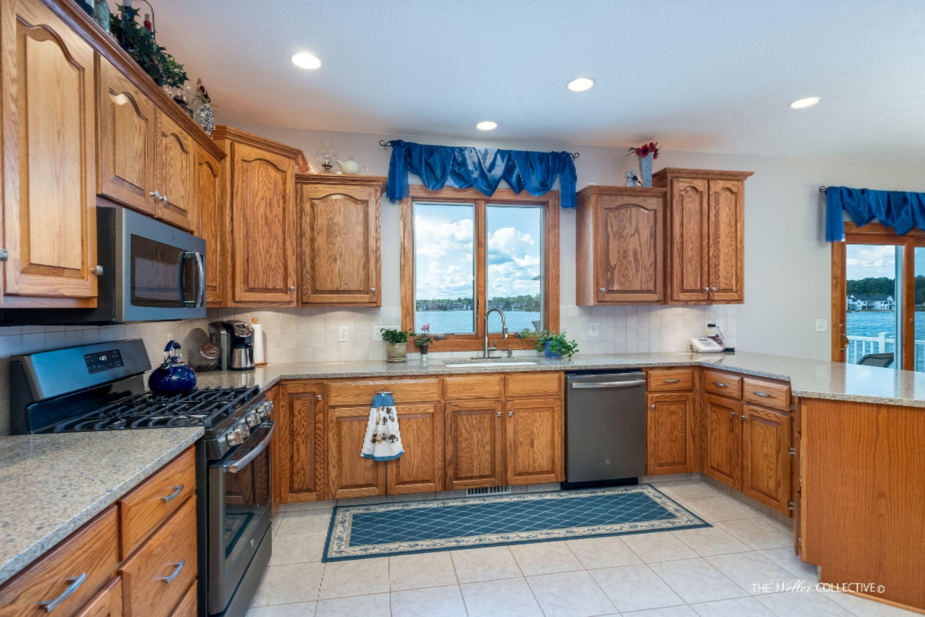 2452 Fillmore Street Jenison, MI 49428 - Photo 13 of 75 Kitchen