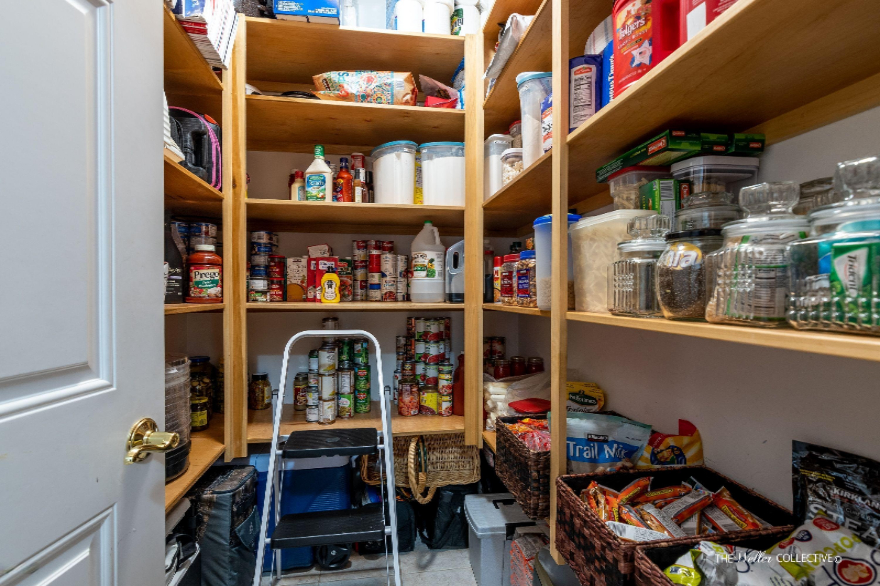 2452 Fillmore Street Jenison, MI 49428 - Photo 18 of 75 Pantry