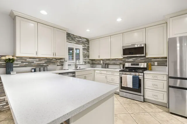 $625,000 | 43255 Silk Tree Lane, Palm Desert, CA 92260