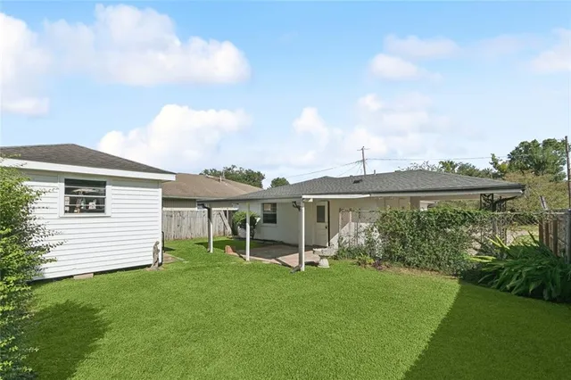 $209,000 | 300 Sophia Street, River Ridge, LA 70123