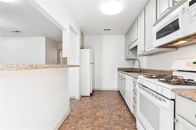 $209,000 | 300 Sophia Street, River Ridge, LA 70123