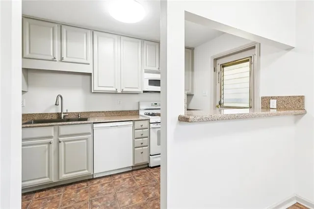 $209,000 | 300 Sophia Street, River Ridge, LA 70123