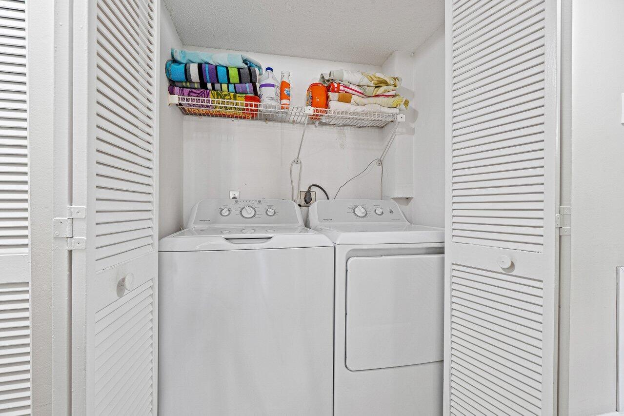 800 Jeffery Street, Unit 109 Boca Raton, FL 33487 - Photo 36 of 43 Washing Machine and Dryer
