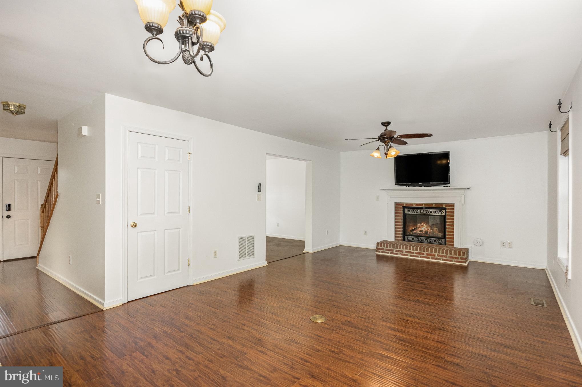 13842 Penn Shop Road Mount Airy, MD 21771 - Photo 9 of 74 Family Room