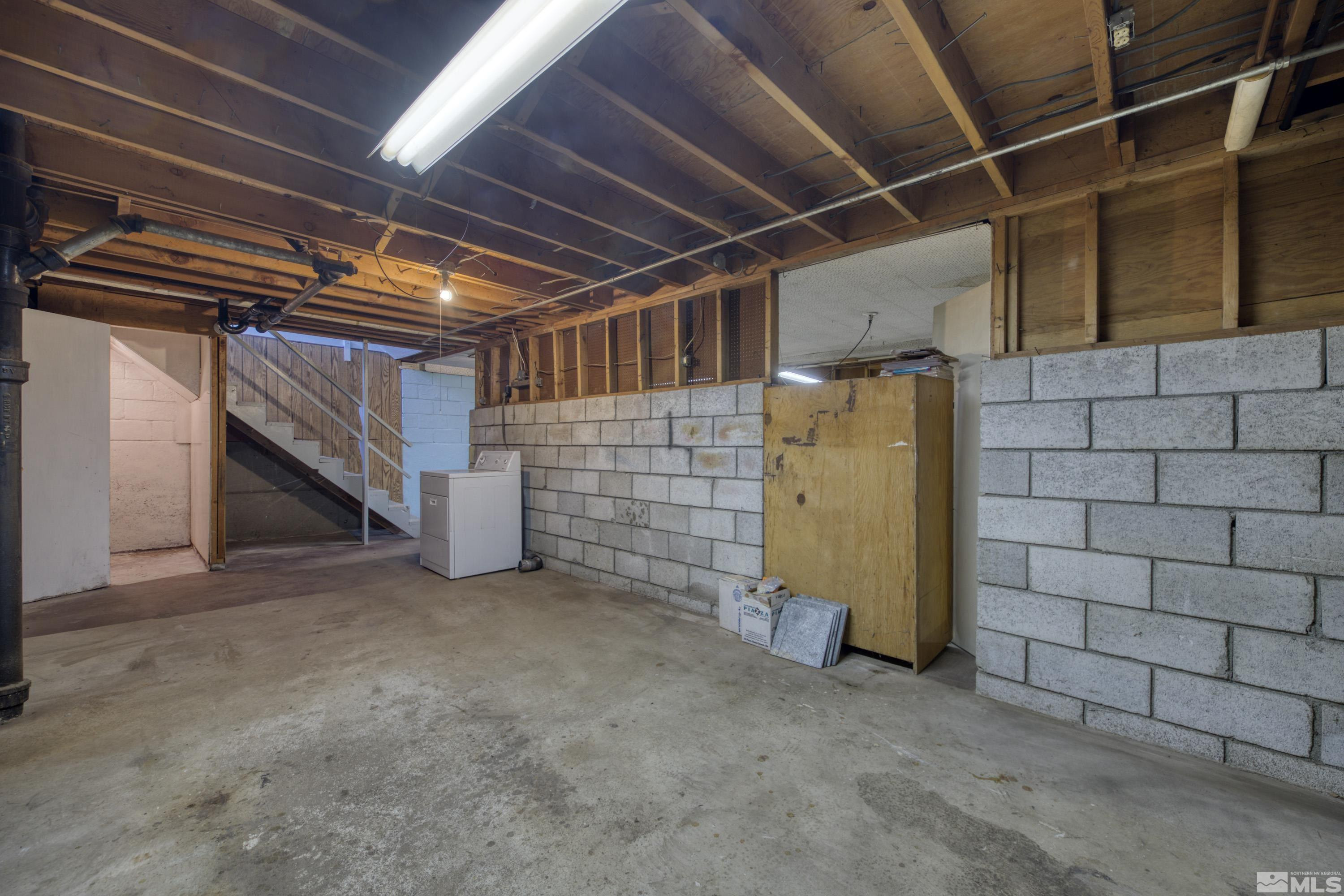 1275 Washington Street Reno, NV 89503 - Photo 27 of 37 a view of empty room with stairs