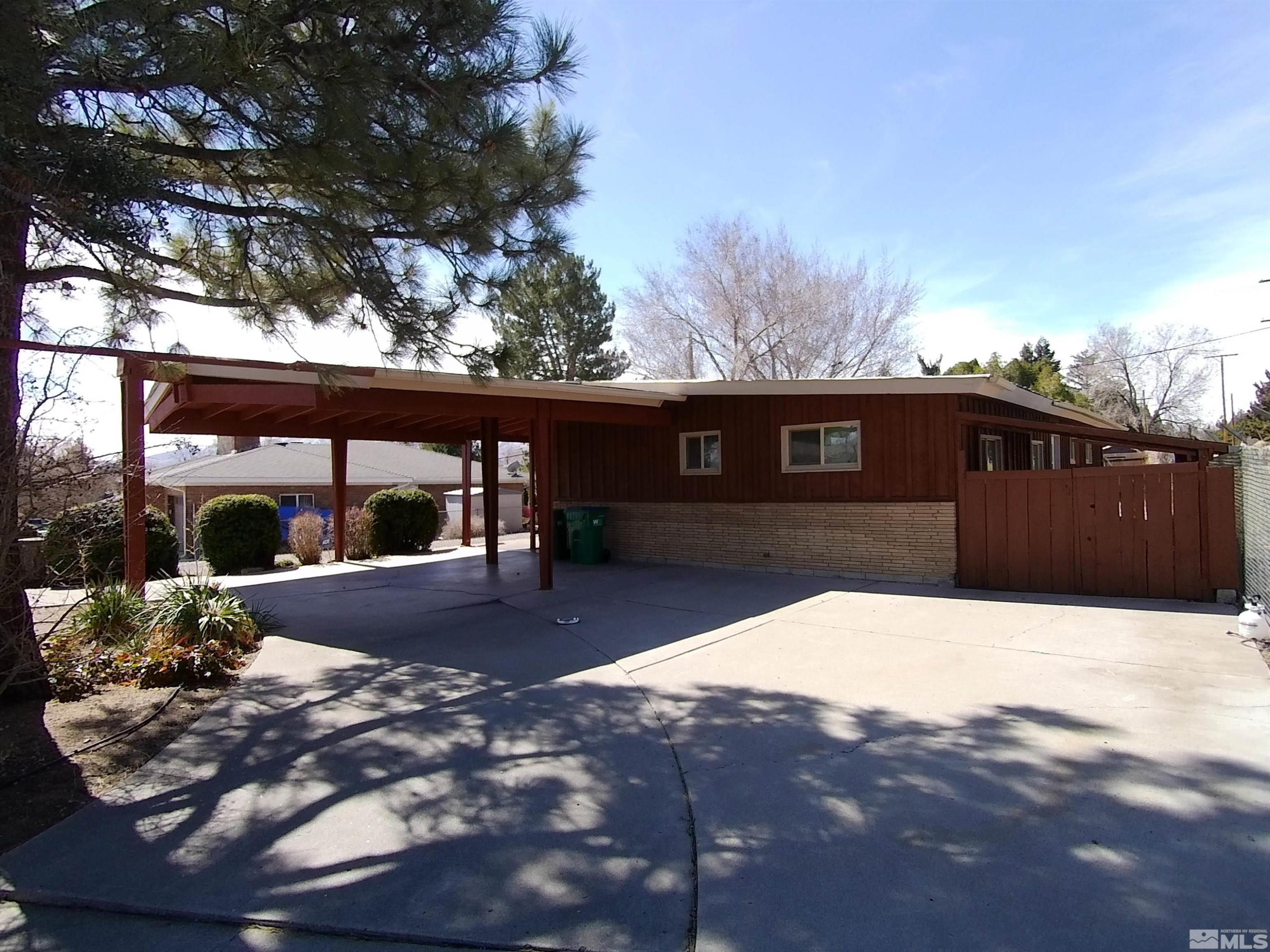 1275 Washington Street Reno, NV 89503 - Photo 37 of 37 a front view of a house