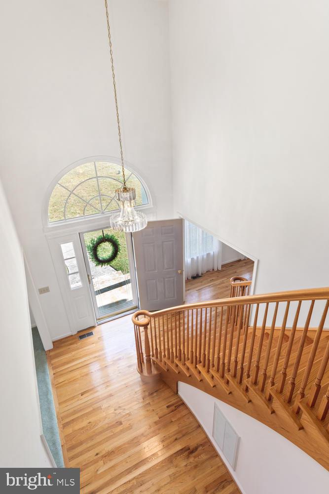 6320 American Corner Road Denton, MD 21629 - Photo 22 of 48 2 story foyer