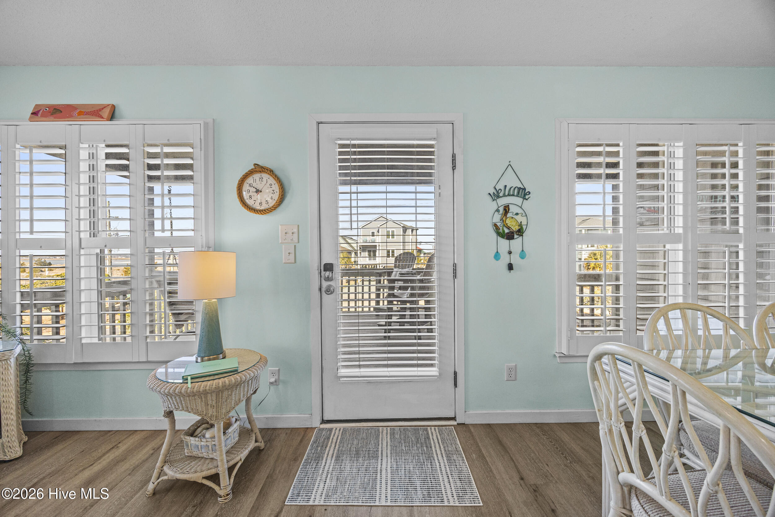 2123 Inlet Avenue, Unit B Topsail Beach, NC 28445 - Photo 10 of 58 11_entryway