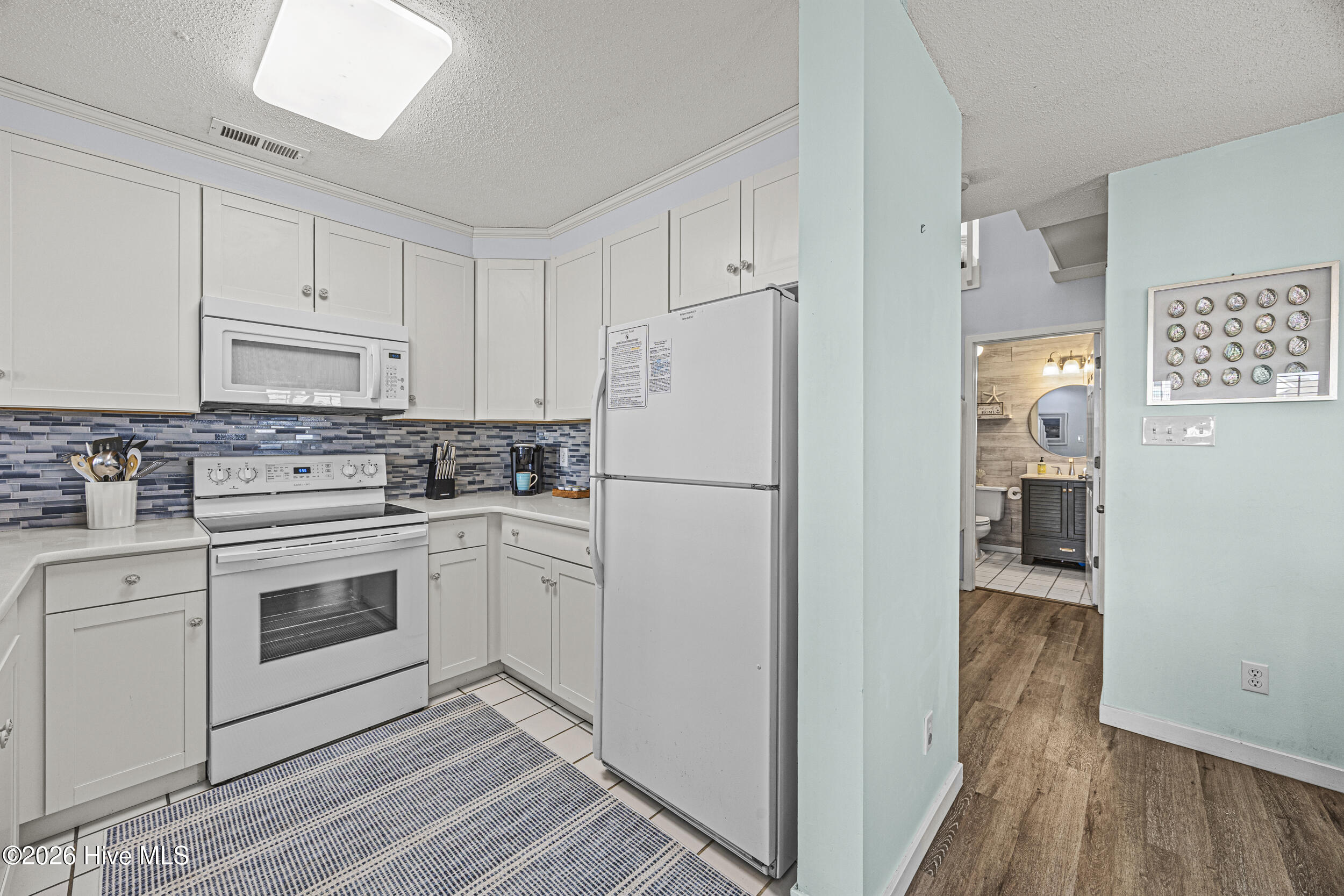 2123 Inlet Avenue, Unit B Topsail Beach, NC 28445 - Photo 15 of 58 22_kitchen