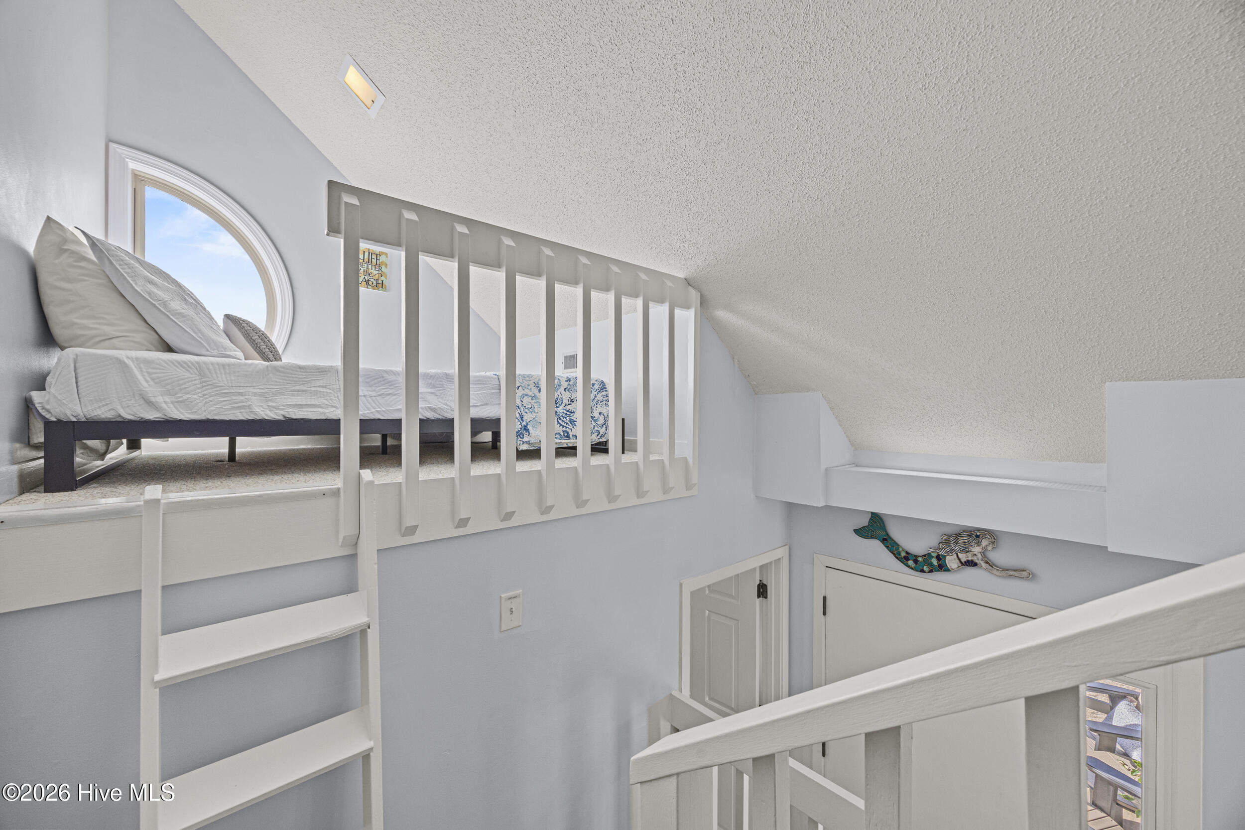 2123 Inlet Avenue, Unit B Topsail Beach, NC 28445 - Photo 19 of 58 26_bedroom