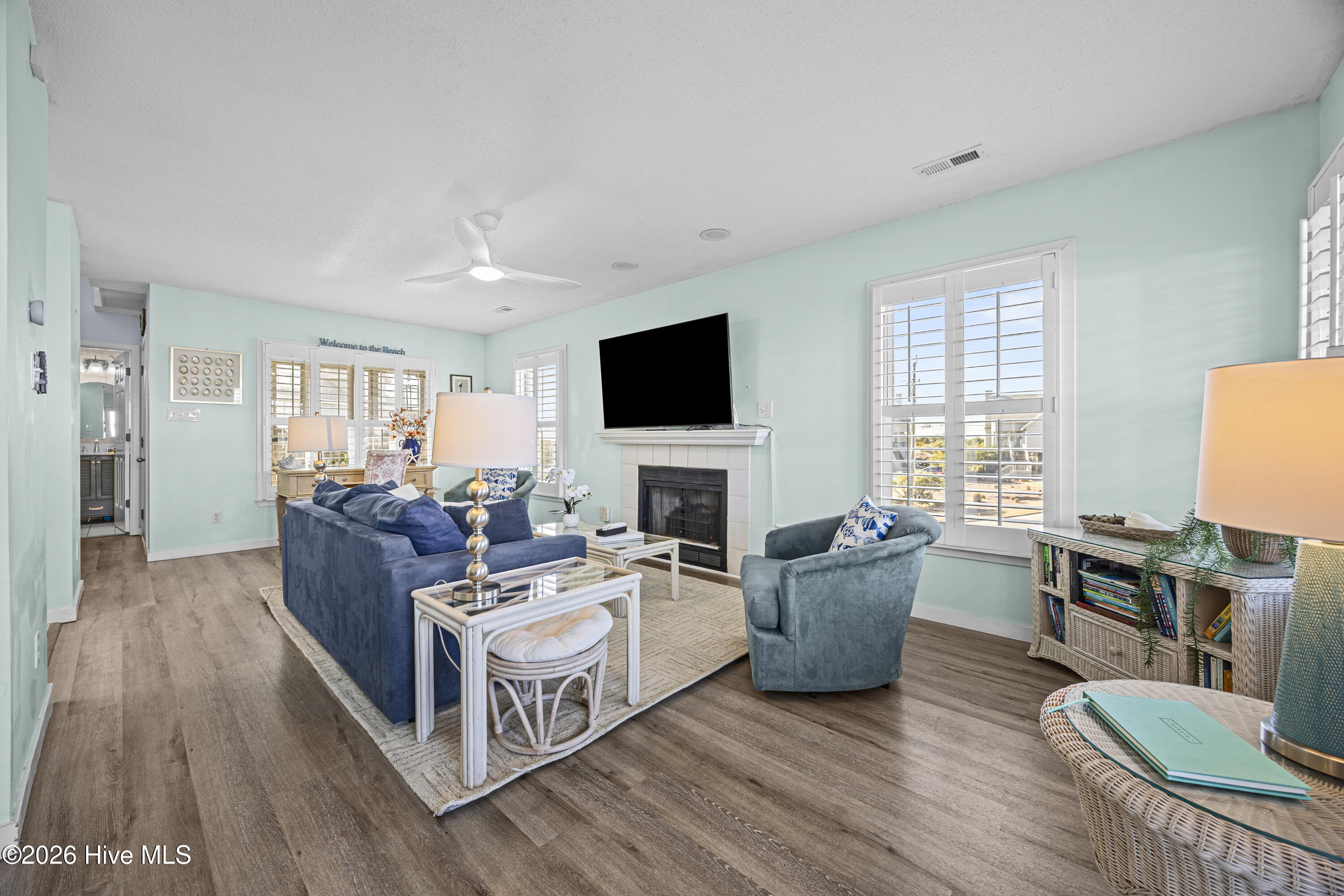 2123 Inlet Avenue, Unit B Topsail Beach, NC 28445 - Photo 6 of 58 19_living room