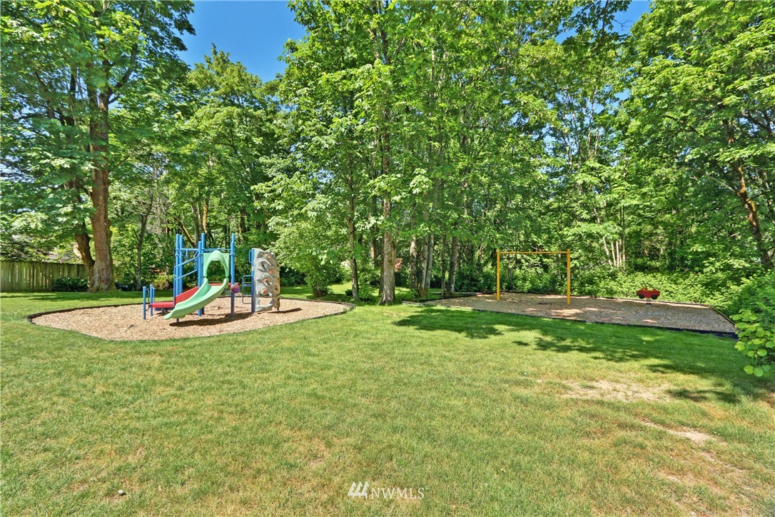 2432 Southeast 8th Place Renton, WA 98057 - Photo 23 of 25