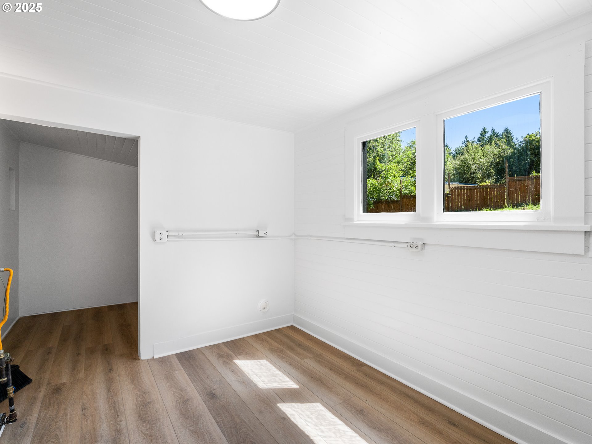 3946 Southwest Cullen Boulevard Portland, OR 97221 - Photo 13 of 19