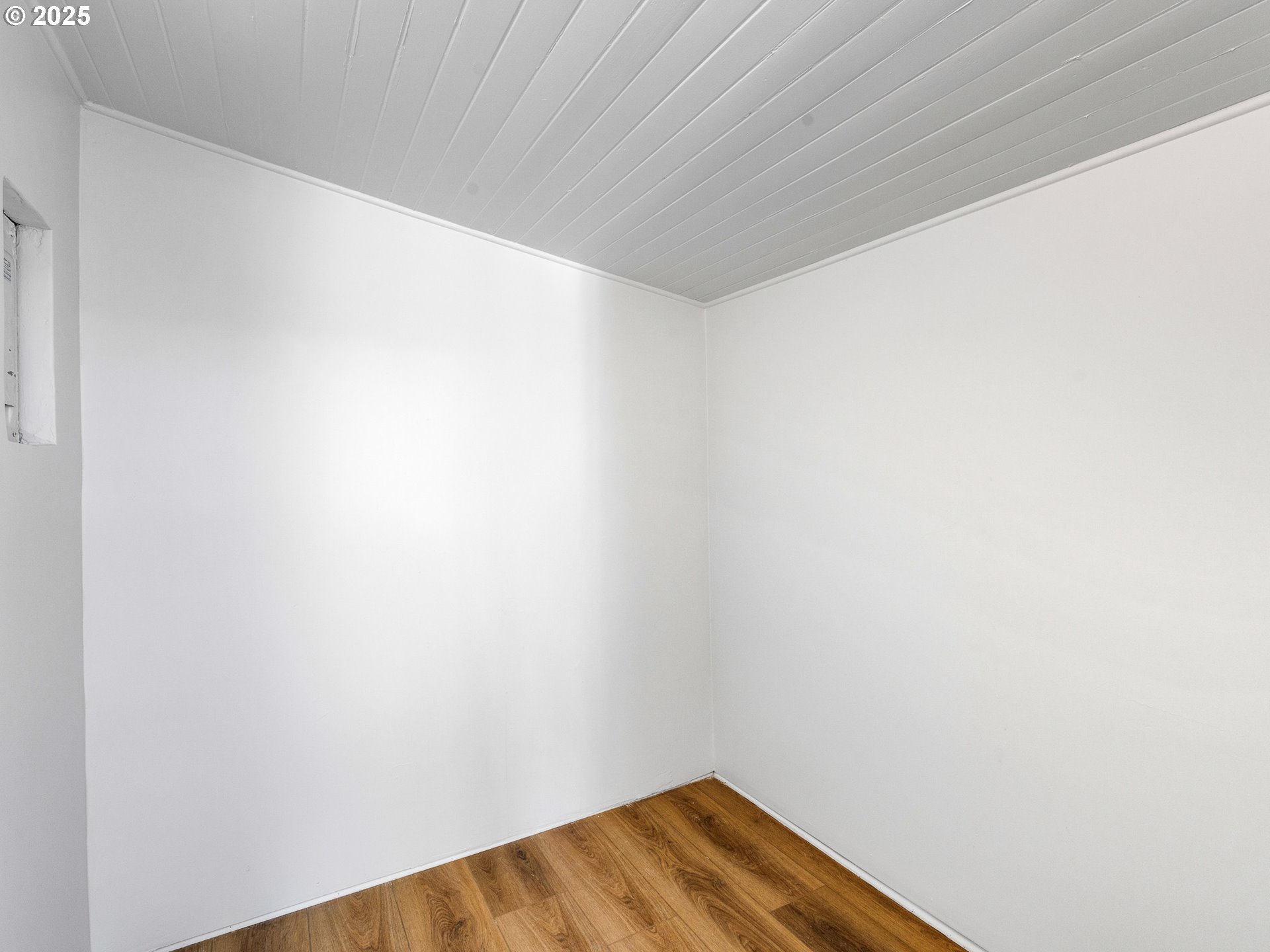 3946 Southwest Cullen Boulevard Portland, OR 97221 - Photo 14 of 19