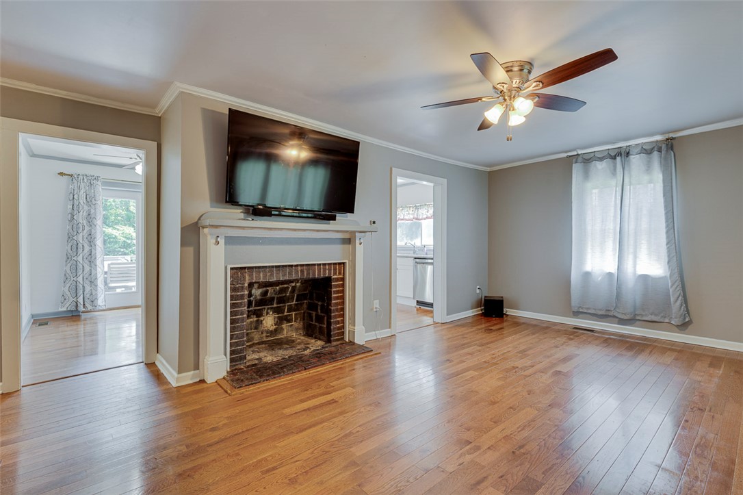 520 Chestnut Ridge Road Marietta, SC 29661 - Photo 11 of 46 Gallery Image 11