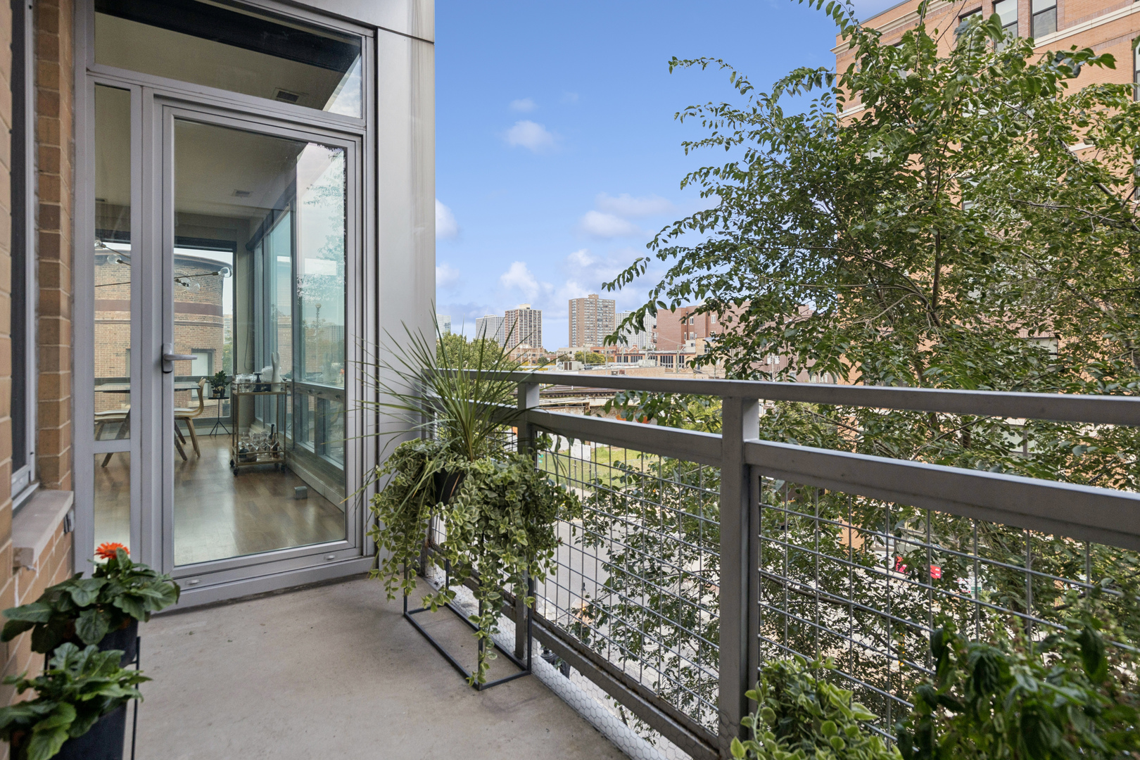 3920 North Sheridan Road, Unit 301 Chicago, IL 60613 - Photo 28 of 29 Gallery Image 28