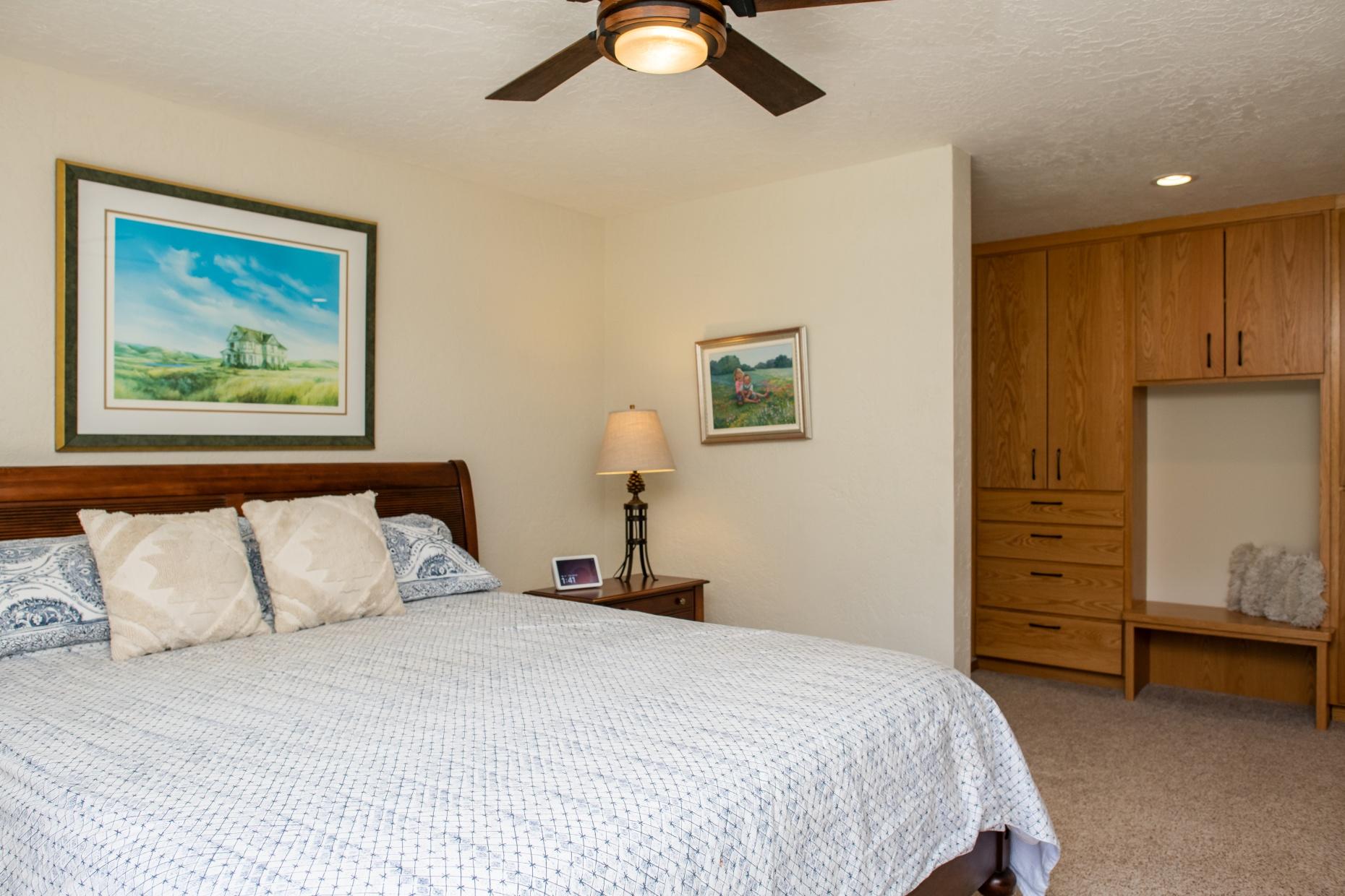 60216 East Ridgeview Drive Bend, OR 97702 - Photo 20 of 53 batch_16Master to built insRidgeview-11