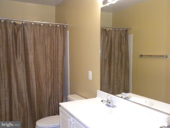 8504 Bells Ridge Terrace Potomac, MD 20854 - Photo 11 of 30 Bath