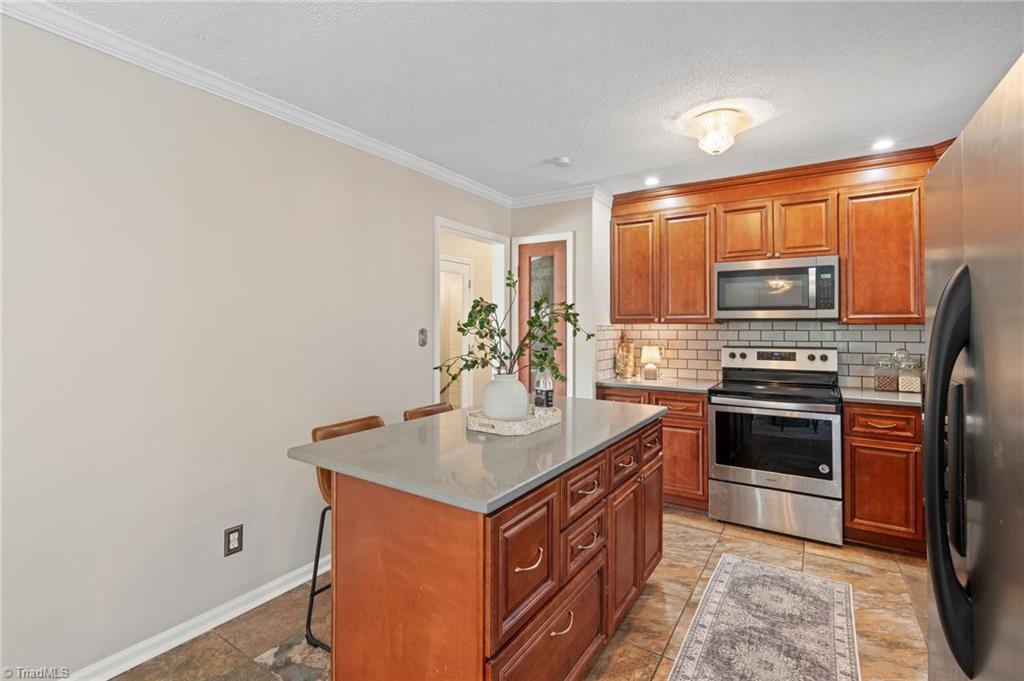 6005 Hunters Ridge Court Lexington, NC 27295 - Photo 13 of 33