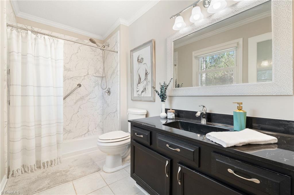 6005 Hunters Ridge Court Lexington, NC 27295 - Photo 17 of 33