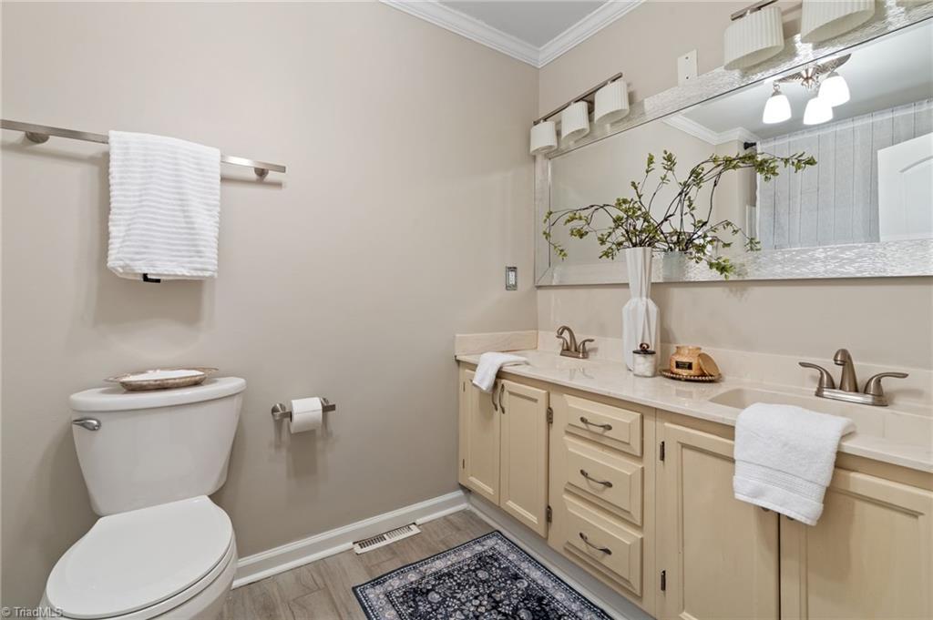 6005 Hunters Ridge Court Lexington, NC 27295 - Photo 19 of 33