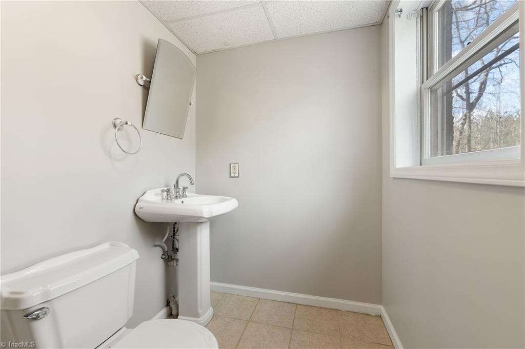 6005 Hunters Ridge Court Lexington, NC 27295 - Photo 26 of 33