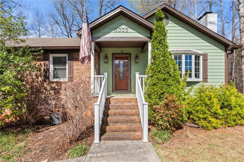 6005 Hunters Ridge Court Lexington, NC 27295 - Photo 3 of 33