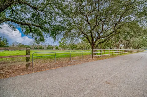 $650,000 | 12122 Zion Road, Tomball, TX 77375