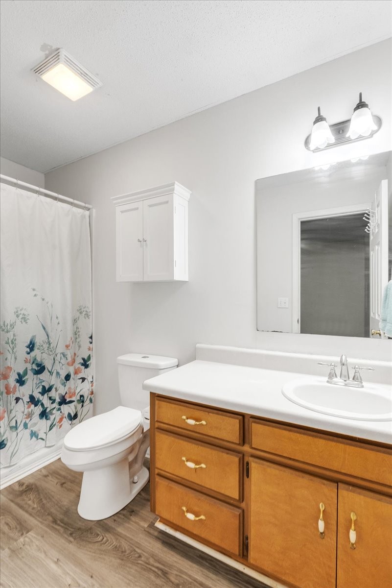 1505 Longview Road Unionville, TN 37180 - Photo 17 of 24 a bathroom with a sink and a mirror