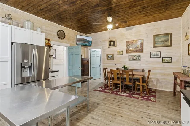 $574,900 | 111 Manning Drive, Eldon, MO 65026