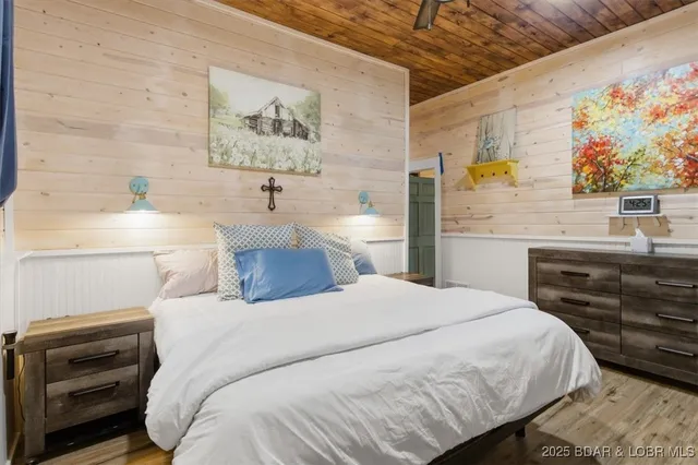 $574,900 | 111 Manning Drive, Eldon, MO 65026