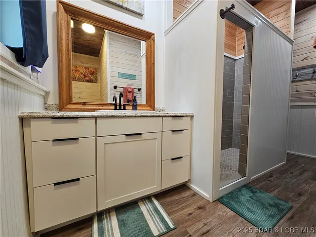 $574,900 | 111 Manning Drive, Eldon, MO 65026