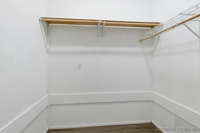 $574,900 | 111 Manning Drive, Eldon, MO 65026