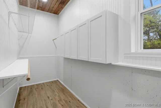 $574,900 | 111 Manning Drive, Eldon, MO 65026