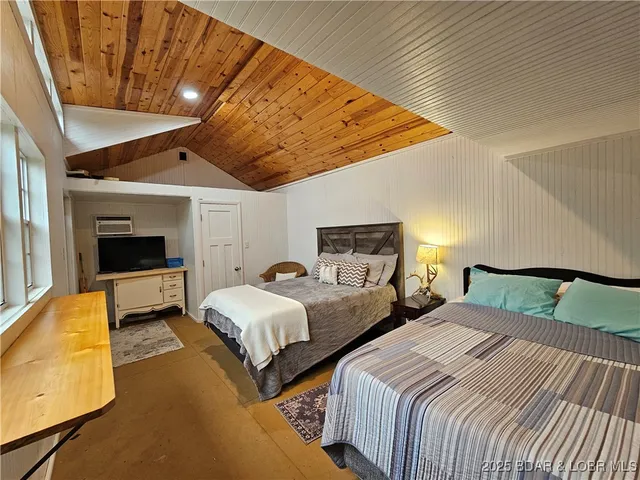 $574,900 | 111 Manning Drive, Eldon, MO 65026