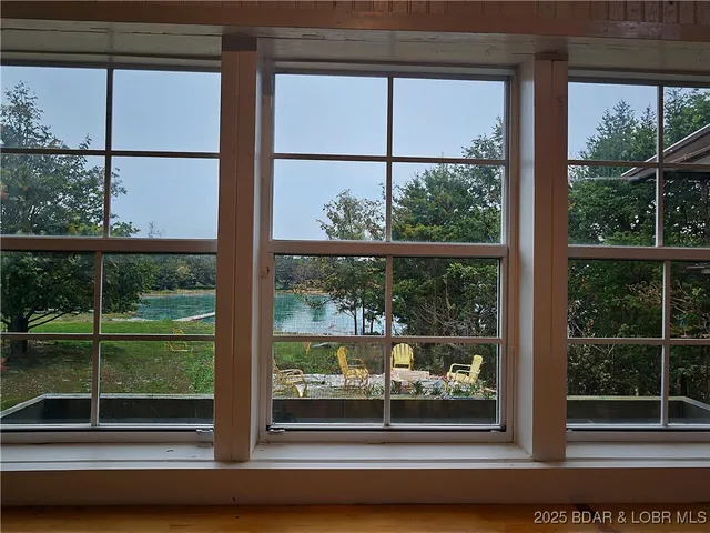 $574,900 | 111 Manning Drive, Eldon, MO 65026