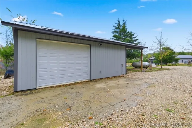 $574,900 | 111 Manning Drive, Eldon, MO 65026