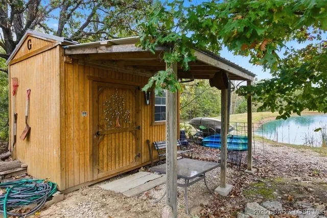 $574,900 | 111 Manning Drive, Eldon, MO 65026