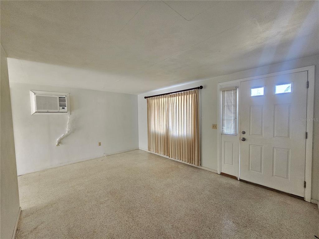 4519 Pirate Place New Port Richey, FL 34652 - Photo 6 of 21