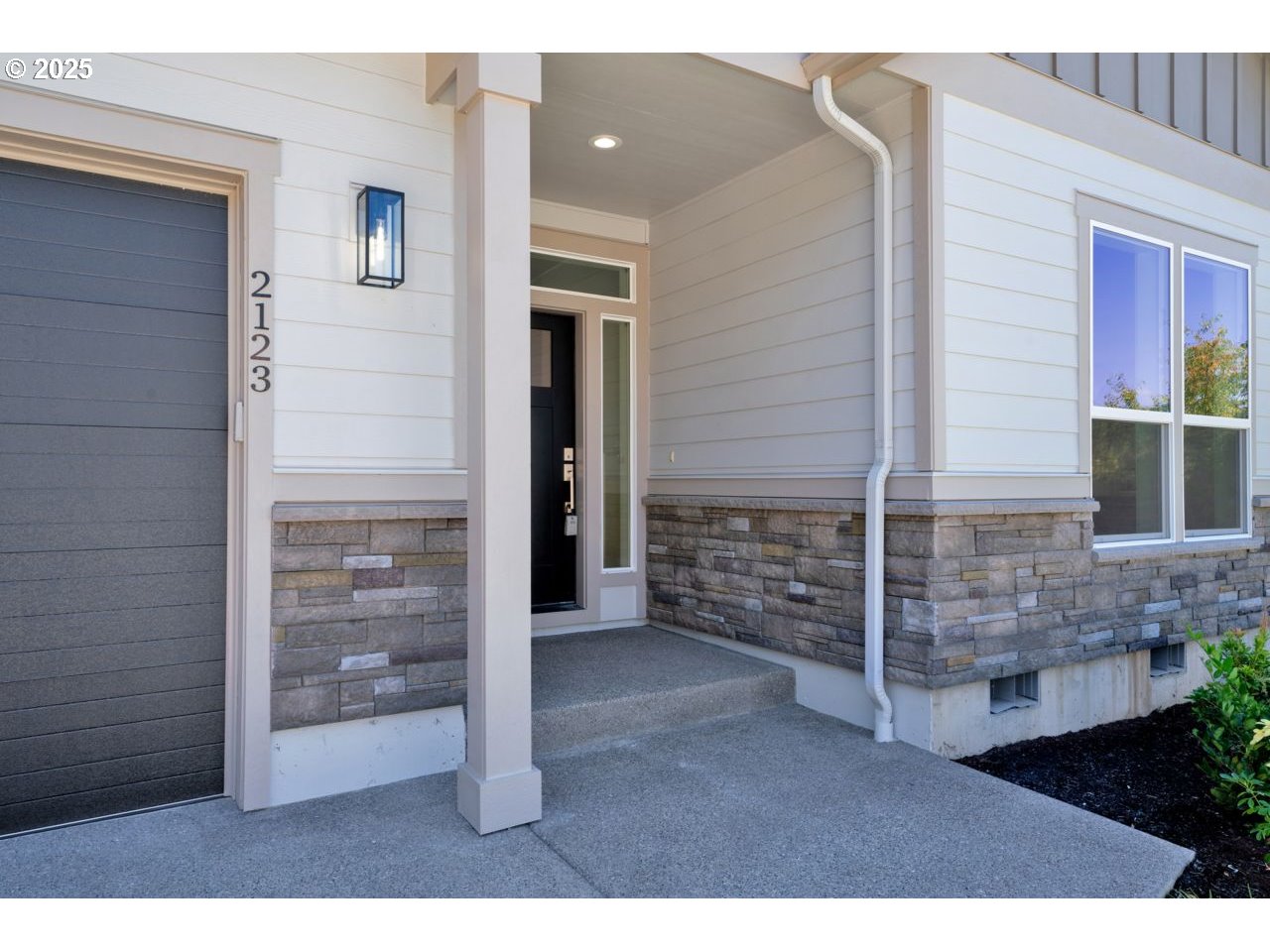 2123 Northeast Spitz Road Canby, OR 97013 - Photo 4 of 48