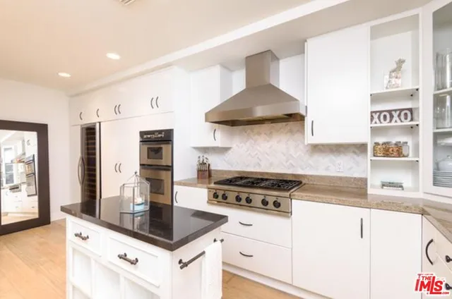 $8,450 | 411 North Oakhurst Drive, Unit 103, Beverly Hills, CA 90210