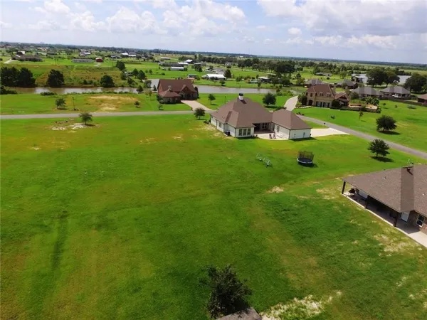 $38,250 | Indian Lake Dr Lake, Lake Charles, LA 70607